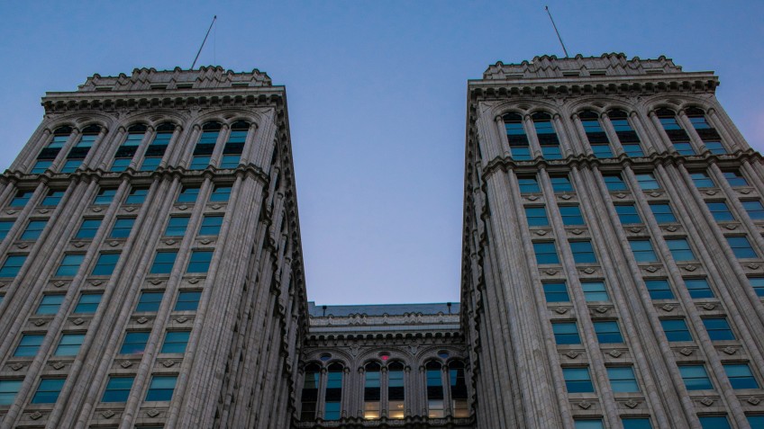 an artistic photo of an old skyscraper 